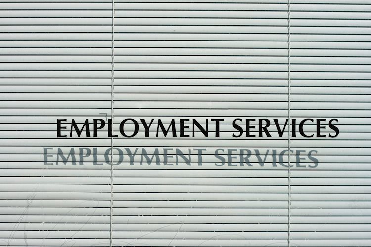 美国：10月JOLTS职位空缺降低至1030万